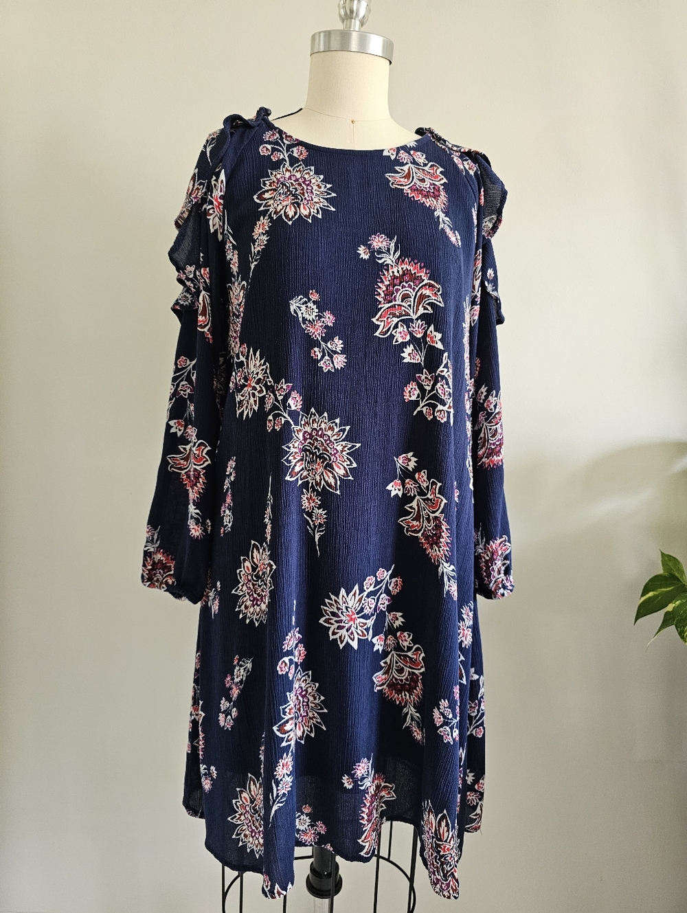 OLD NAVY boho style cold shoulder swing dress with ruffles and long sleeves - Picture 2 of 11
